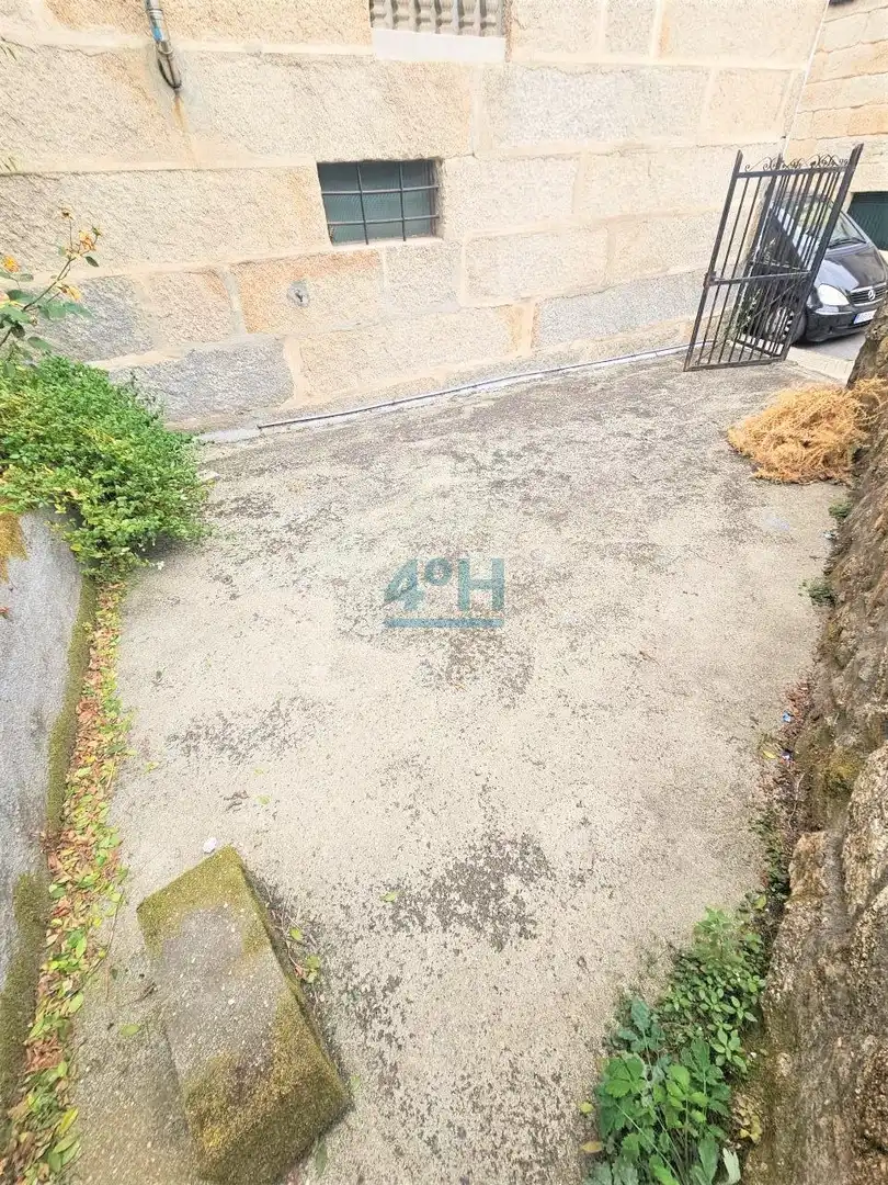 Buildings for sale in Ourense Capital 