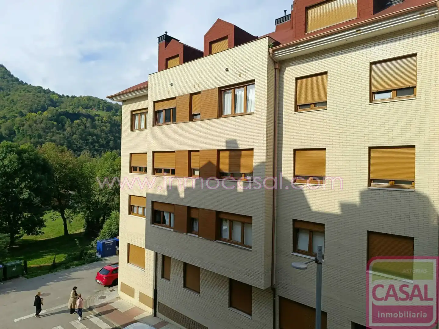 Vista exterior de Pis de lloguer en Aller amb Calefacció i Moblat