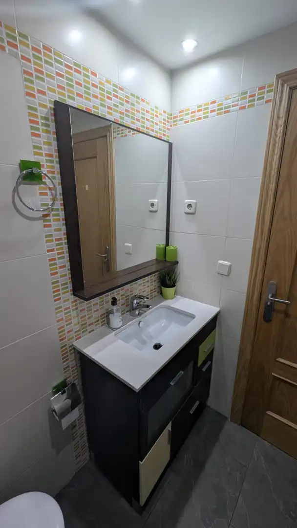 Baño de Piso de alquiler en Madrid con Aire acondicionado, Calefacción y Parquet