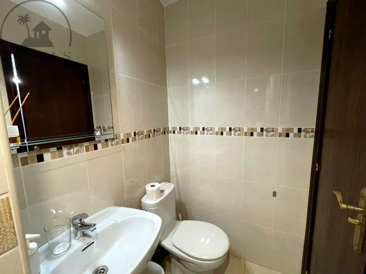 Bany de Casa o xalet en venda en Adeje amb Terrassa, Moblat i Piscina comunitària