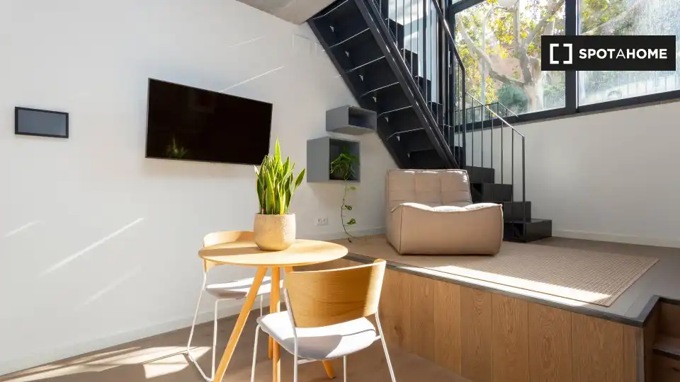 Flat with terrace to rent in Eixample, imagen 4
