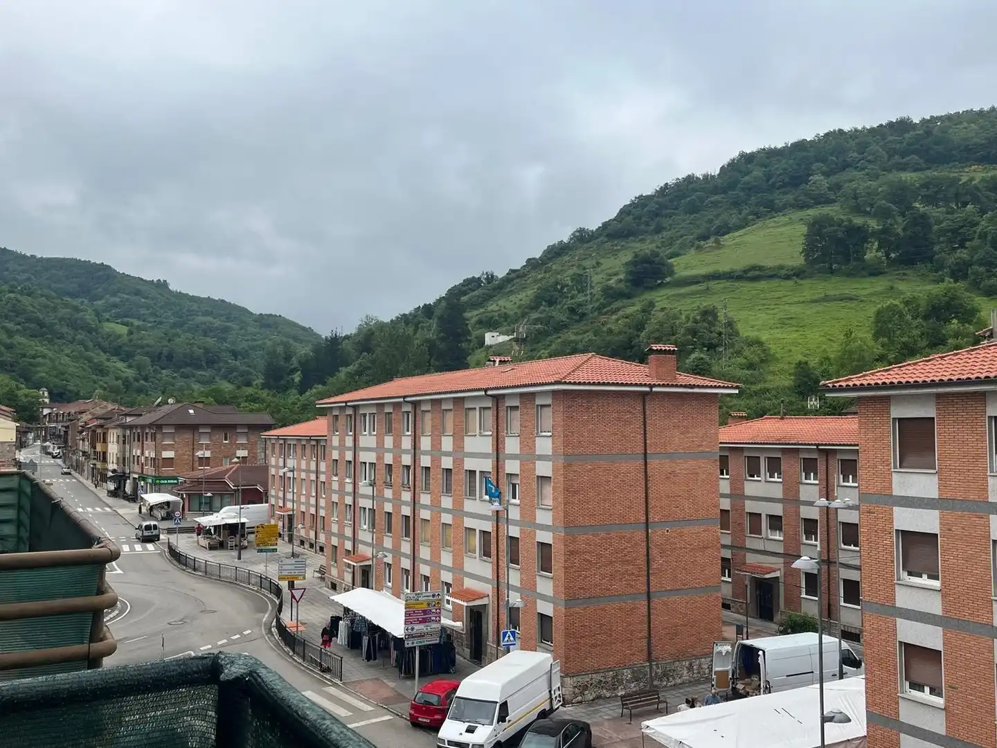 Vista exterior de Pis en venda en Teverga amb Calefacció, Terrassa i Traster