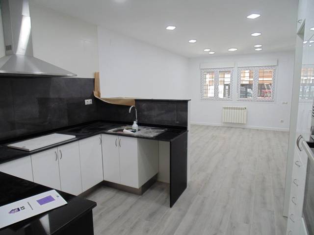 Planta baja en Venta en Calle VALENTI ALMIRALL,DE, 3 en Roc Blanc