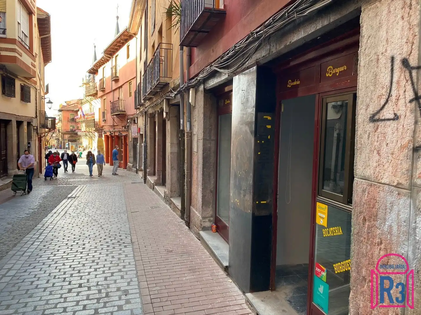 Local comercial en venda a Casco Antiguo
