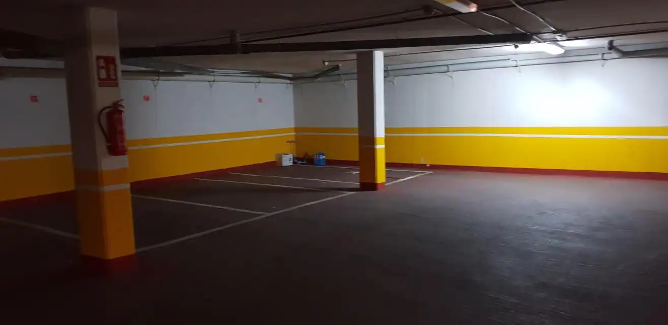Aparcamiento con ascensor en venta en DOCTOR SALVADOR CABALLERO GARCIA, imagen 4