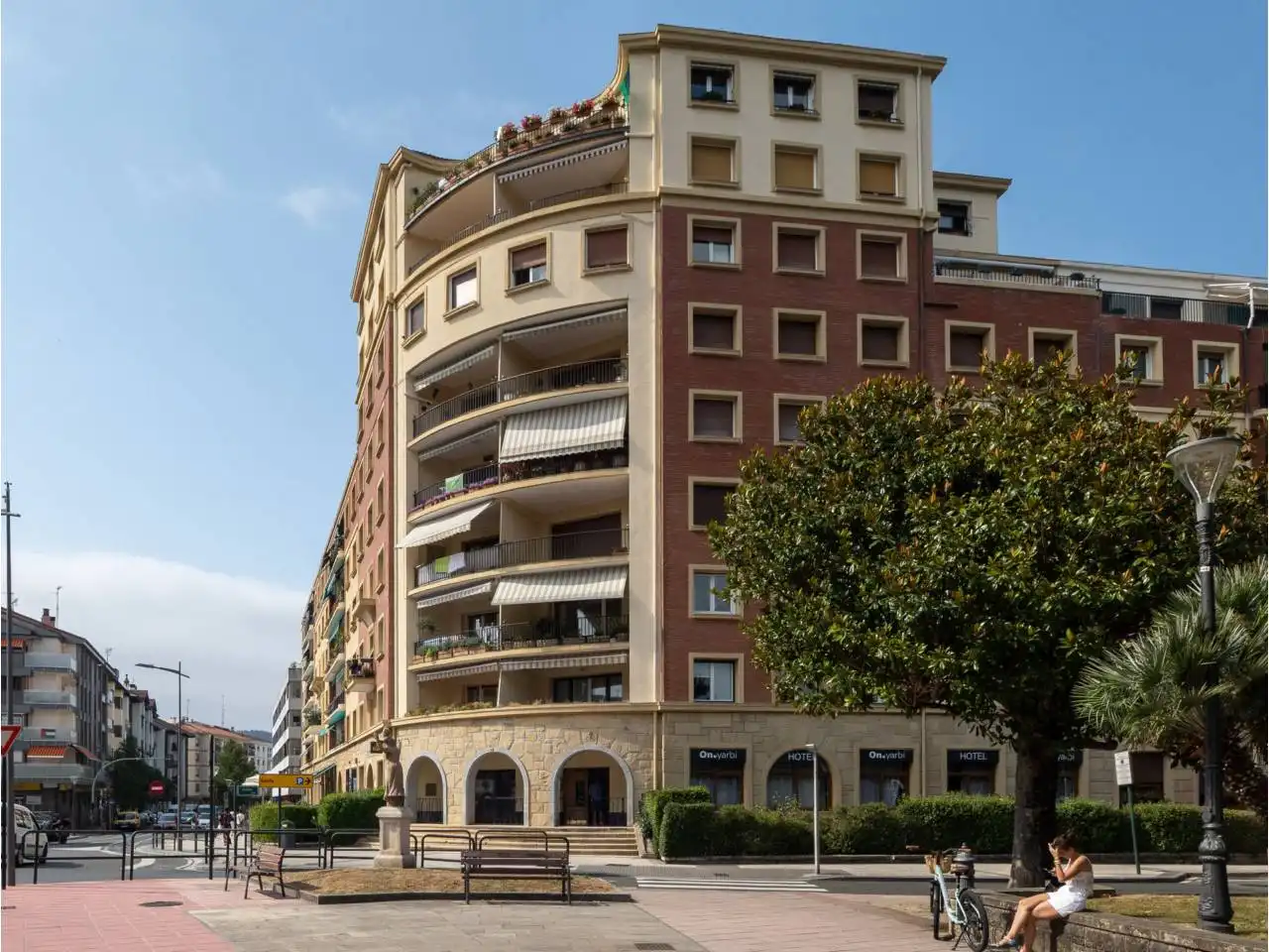 Vista exterior de Pis en venda en Hondarribia amb Terrassa, Traster i Piscina comunitària