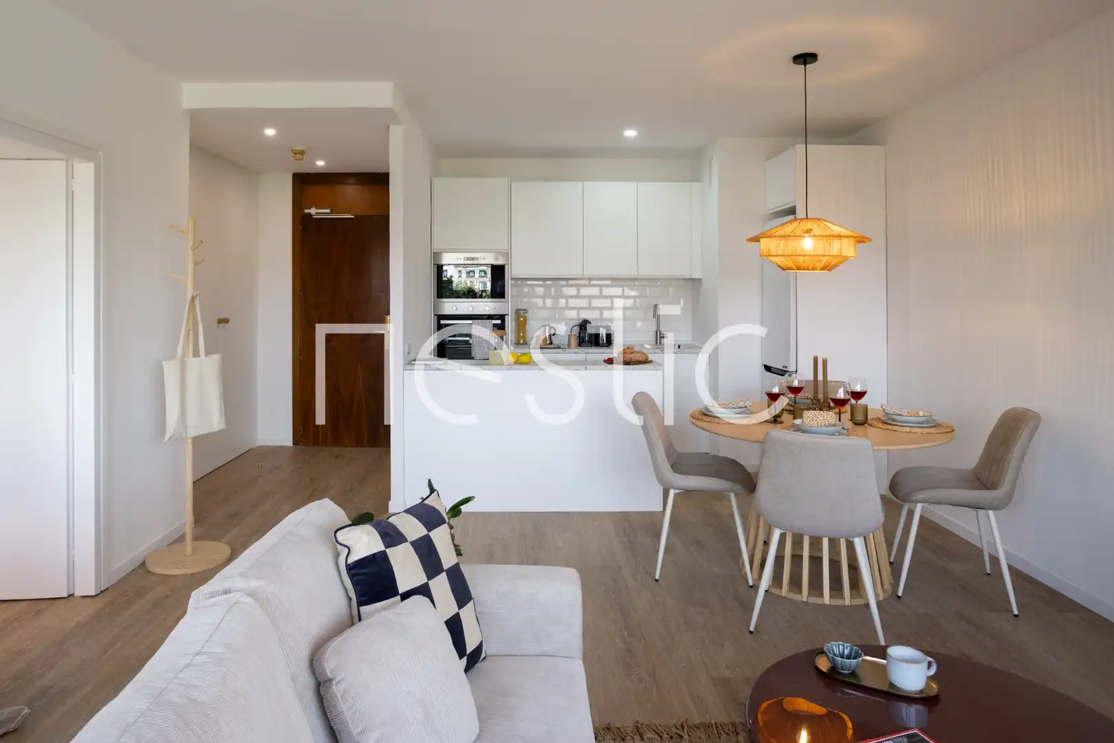 Sala de estar de Apartamento de alquiler en Madrid con Aire acondicionado, Calefacción y Amueblado