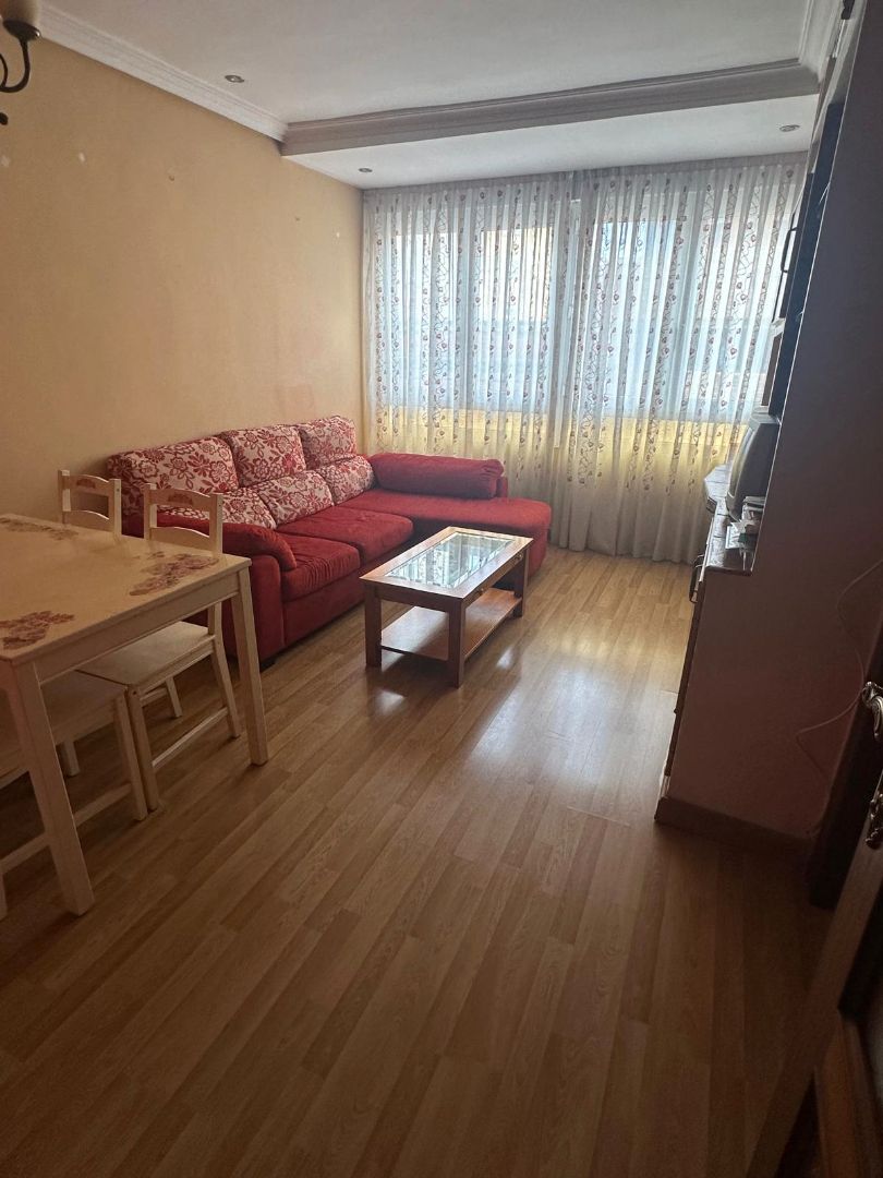 Sala d'estar de Pis en venda en Langreo amb Calefacció, Parquet i Traster