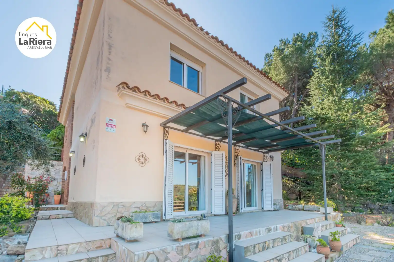 Exterior view of Houses for sale in Arenys de Munt