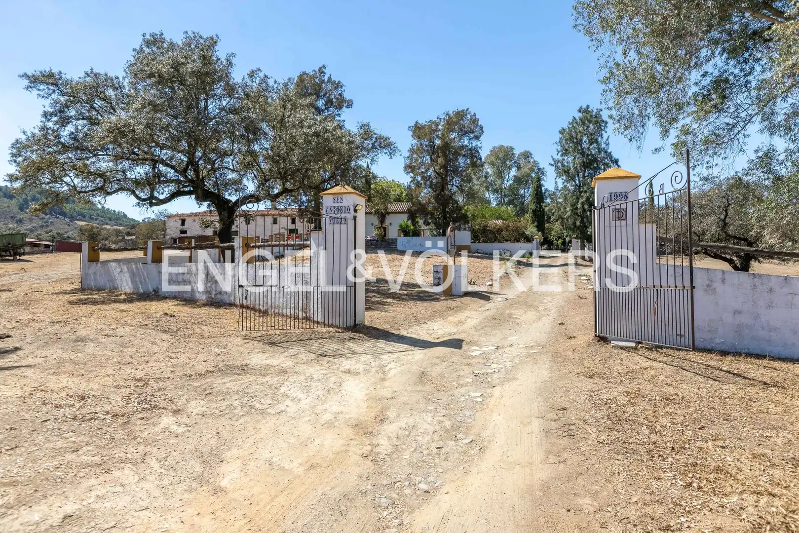Houses for sale in Aracena, Huelva