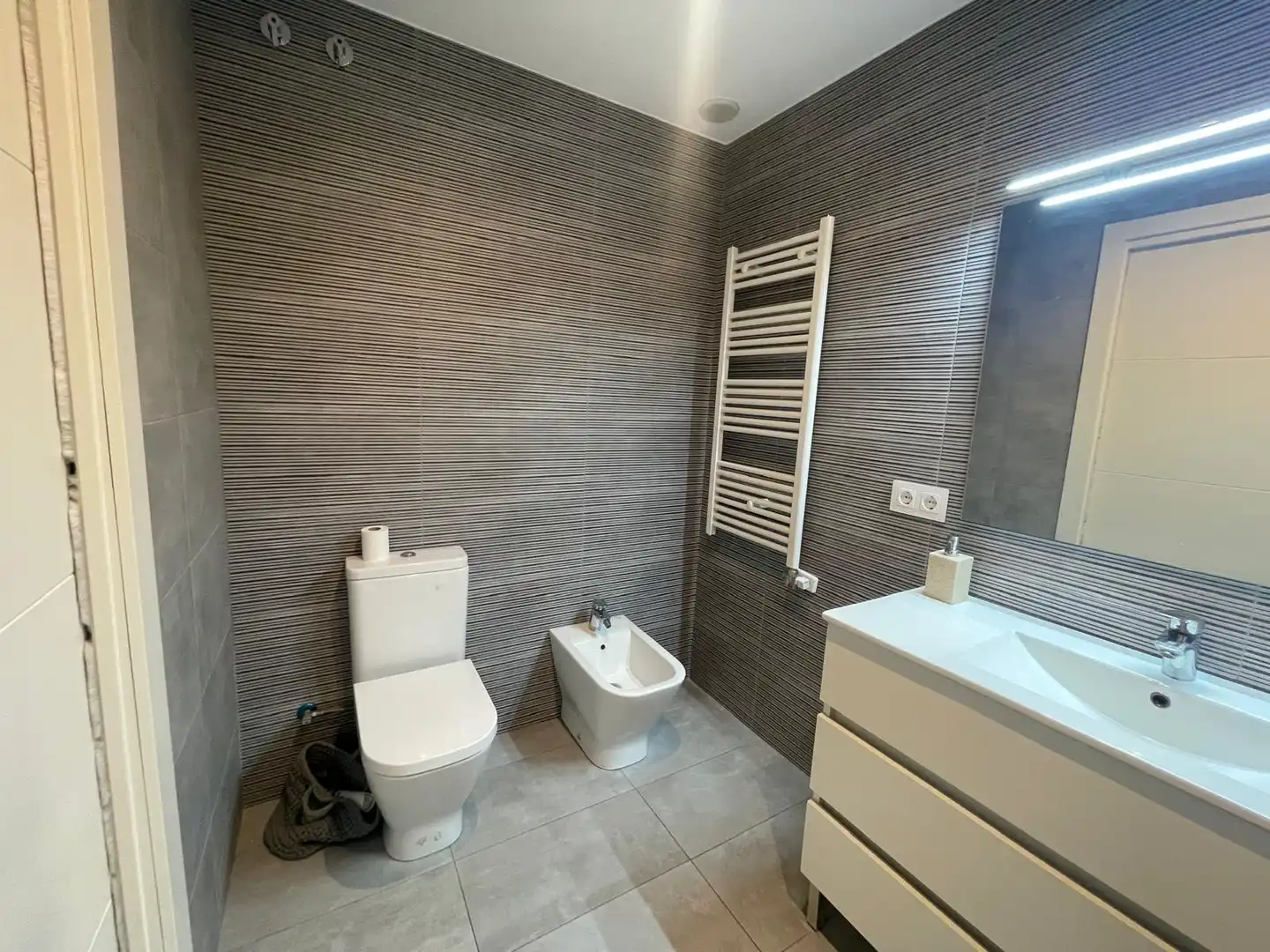 Baño de Piso en venta en Vic con Calefacción, Trastero y Balcón