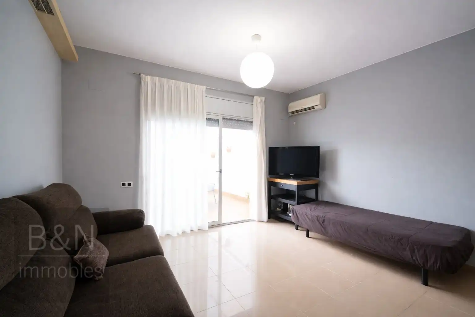 Sala de estar de Casa o chalet en venta en Terrassa con Aire acondicionado, Calefacción y Terraza