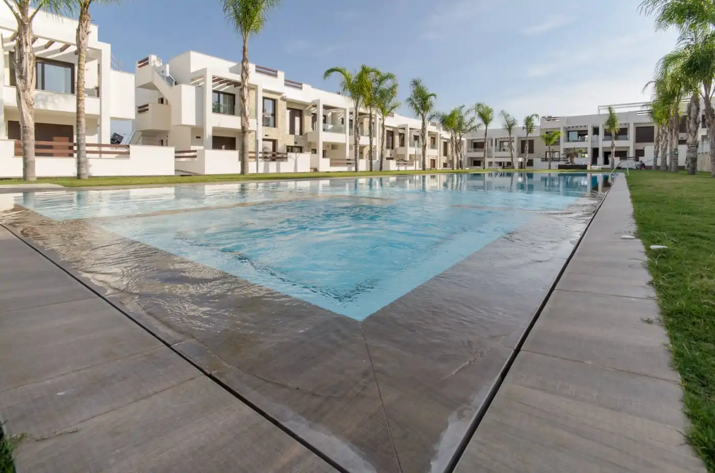 Bungalow con piscina en venta en Los Balcones - Los Altos, imagen 33
