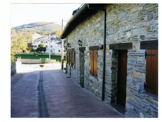 Haus zum Verkauf in Vega de Espinareda