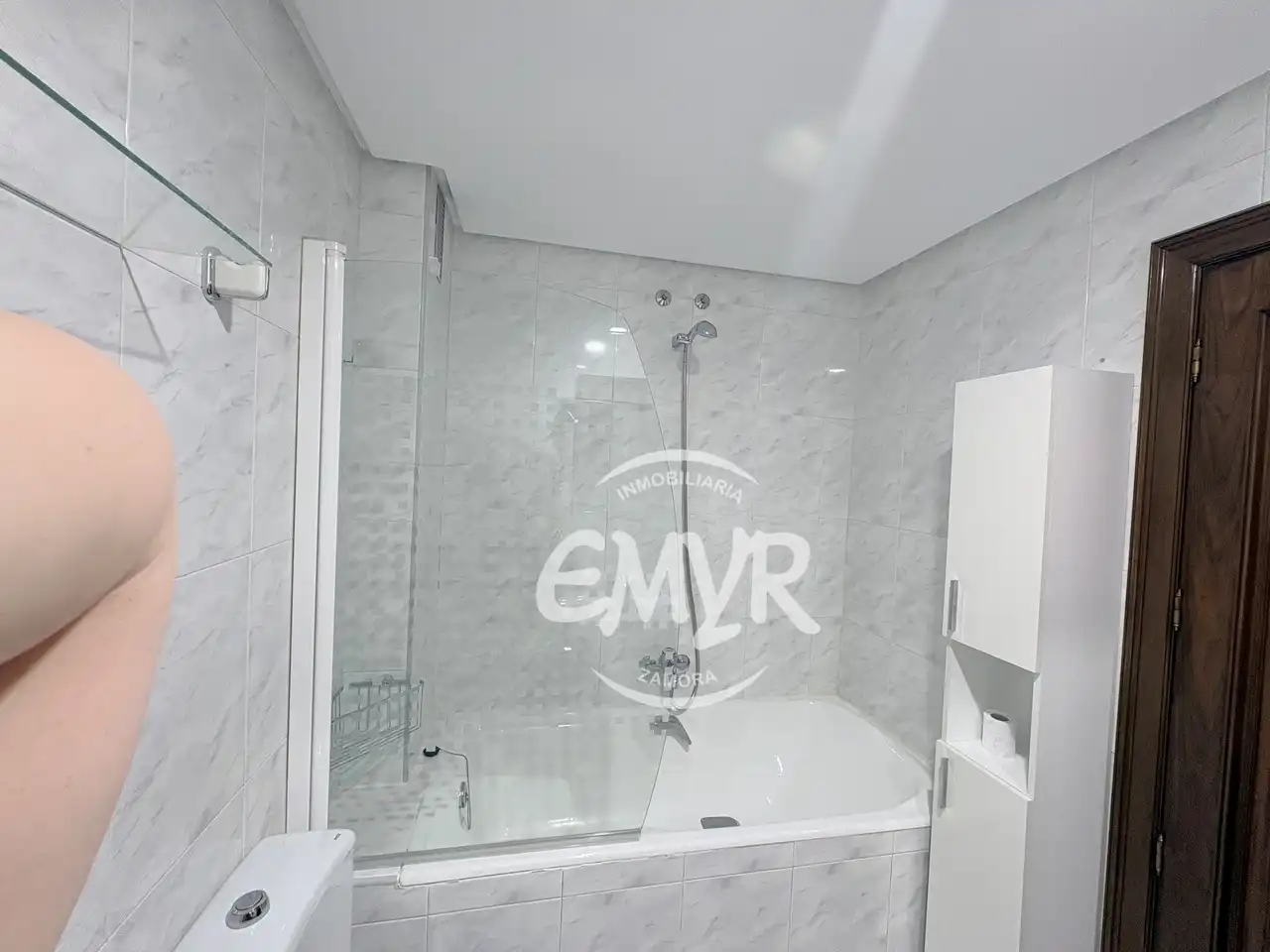 Badezimmer von Wohnung zum Verkauf in Zamora Capital  mit Heizung, Parkett und Abstellraum