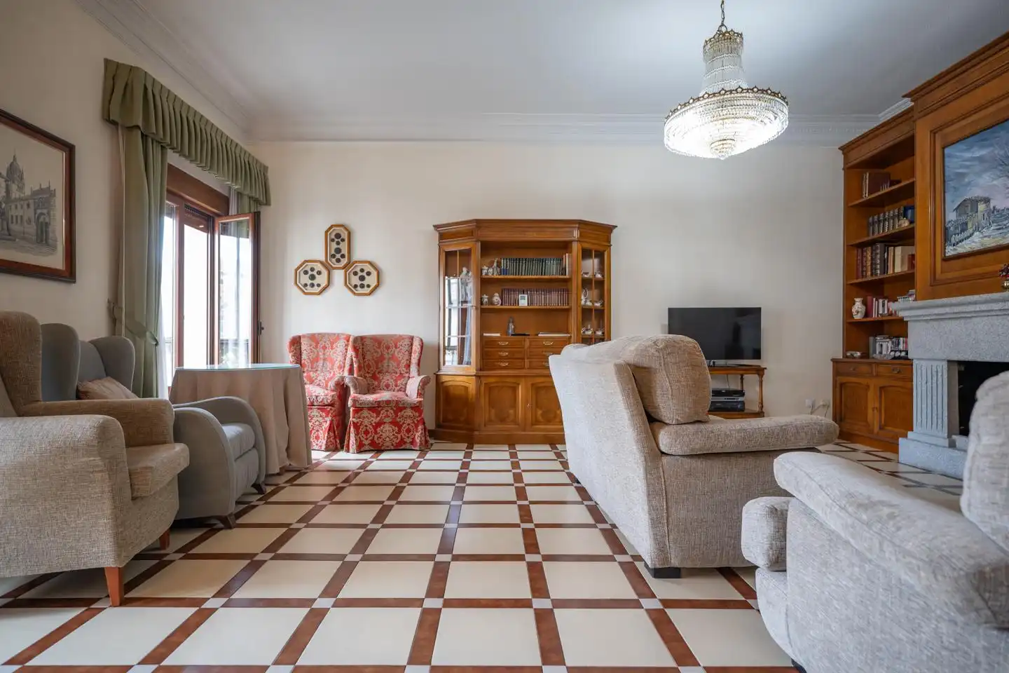 Sala d'estar de Pis en venda en Ávila amb Terrassa i Moblat