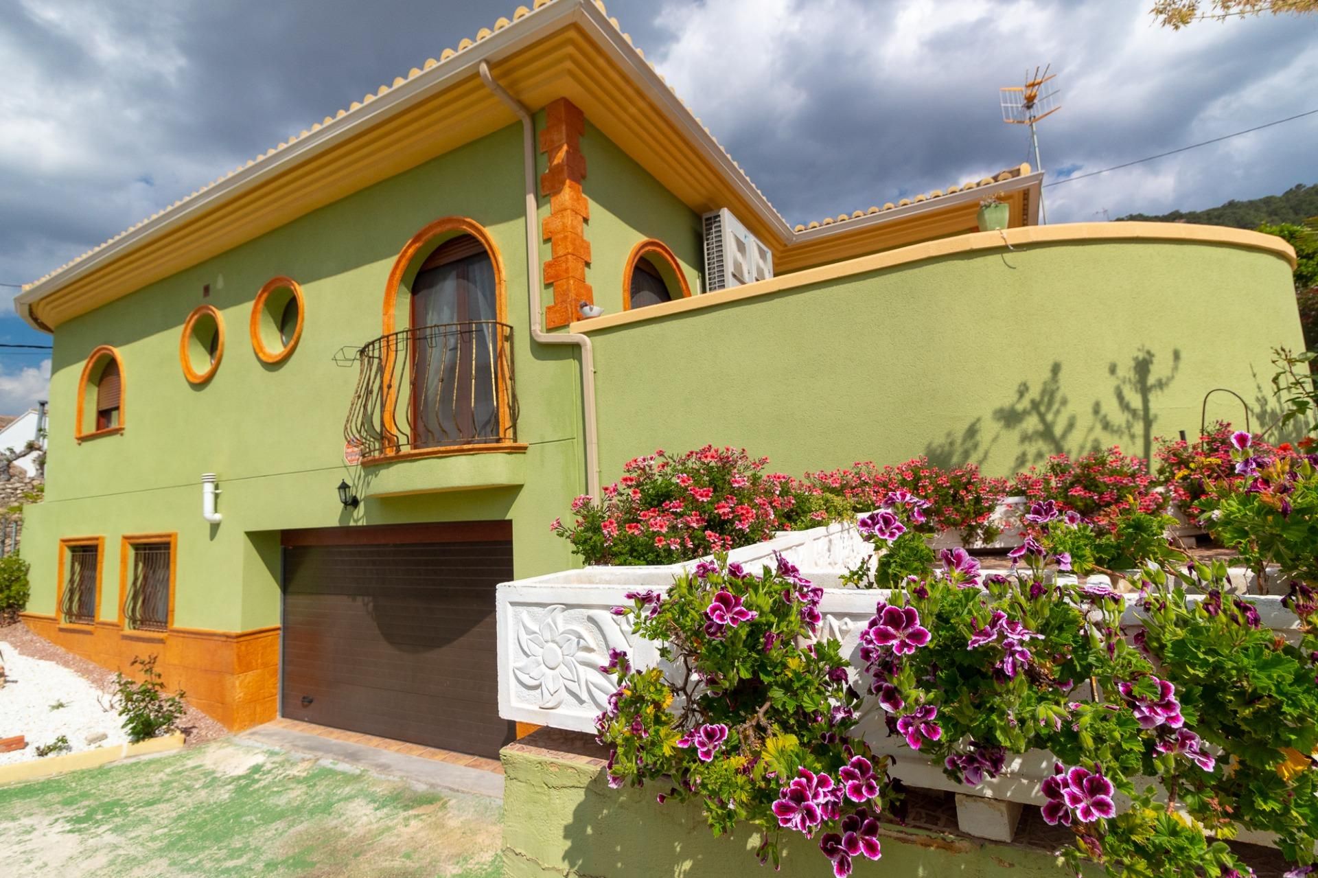 Exterior view of House or chalet for sale in Ráfol de Salem  with Air Conditioner, Heating and Private garden