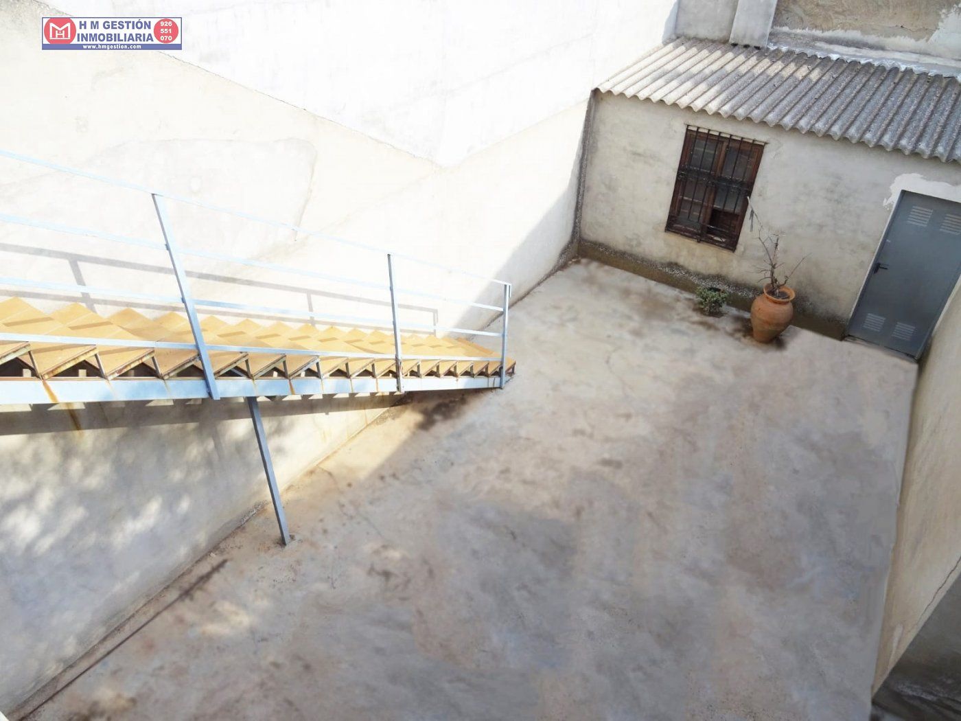 Terrassa de Casa o xalet en venda en Villacañas amb Calefacció, Traster i Balcó