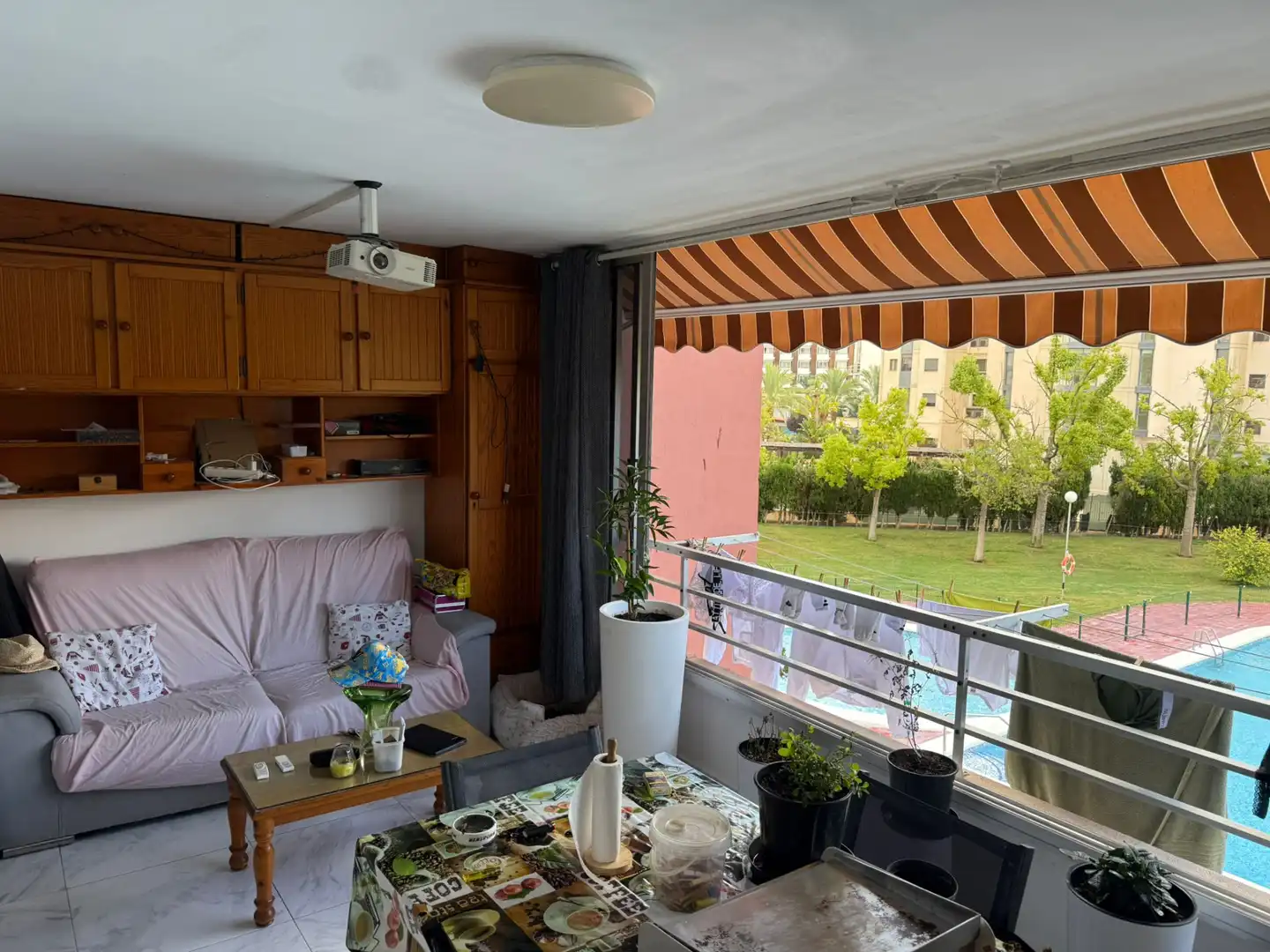 Habitación de Apartamento en venta en Benidorm con Aire acondicionado, Jardín privado y Amueblado
