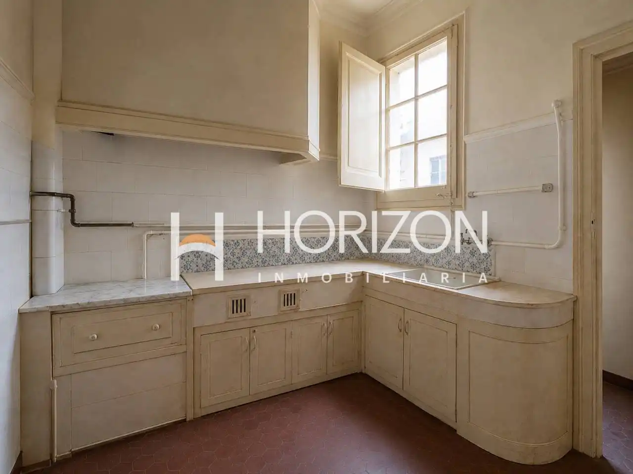 Kitchen of Flat for sale in Barcelona  with Terrace, Storage room and Balcony
