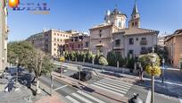 Vista exterior de Pis en venda en  Granada Capital amb Aire condicionat, Calefacció i Terrassa