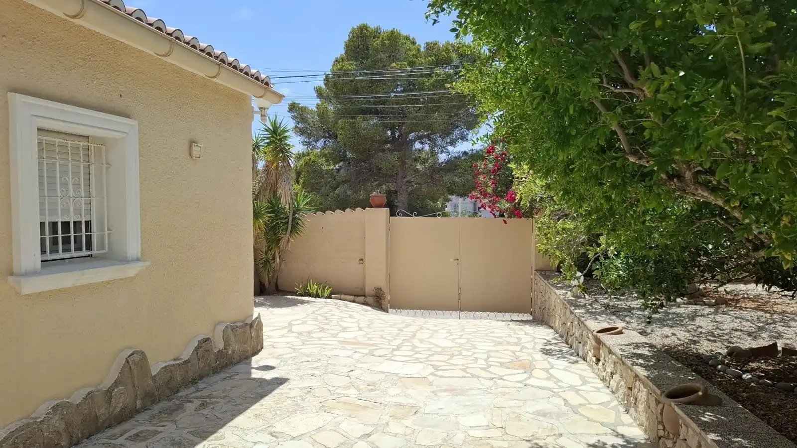 Vista exterior de Casa o xalet en venda en Benissa amb Aire condicionat, Calefacció i Jardí privat