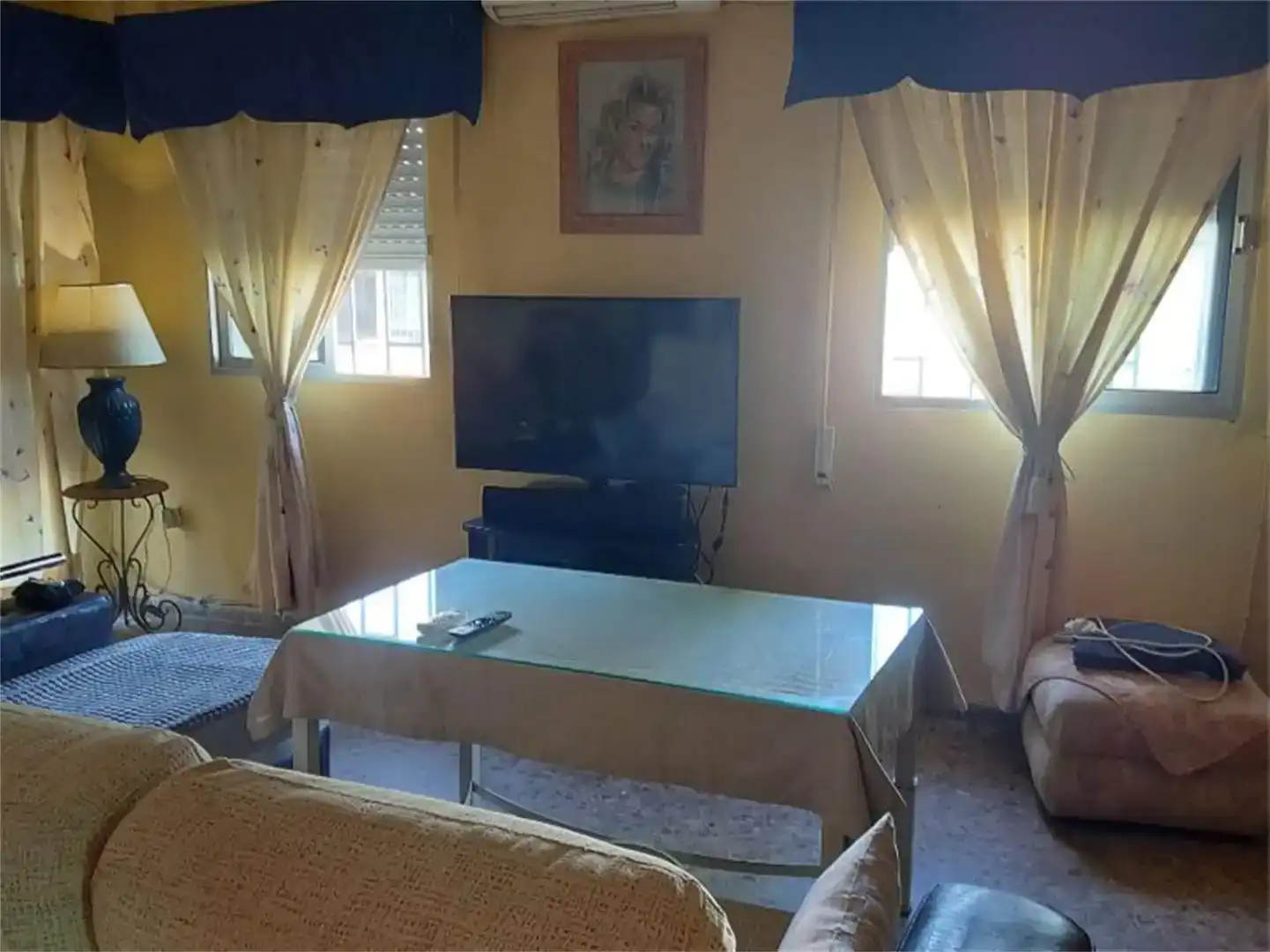Sala d'estar de Pis en venda en Alcalá de Guadaira amb Aire condicionat, Jardí privat i Traster