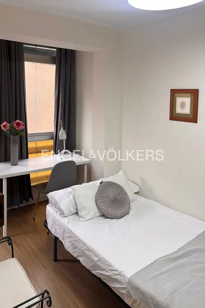 Dormitori de Pis de lloguer en Valencia amb Aire condicionat, Calefacció i Terrassa