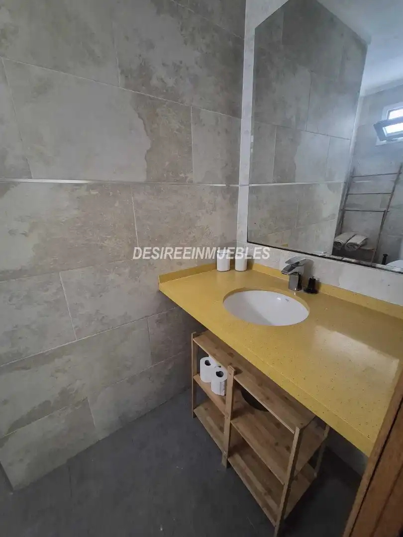 Bany de Pis de lloguer en Valencia amb Aire condicionat, Parquet i Terrassa