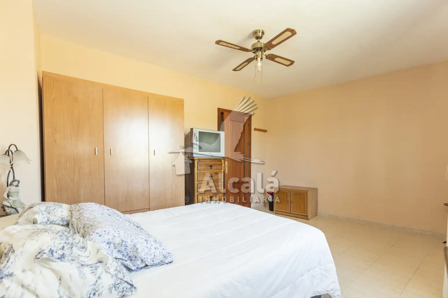 Dormitori de Casa o xalet en venda en Villanueva de la Torre amb Calefacció i Jardí privat