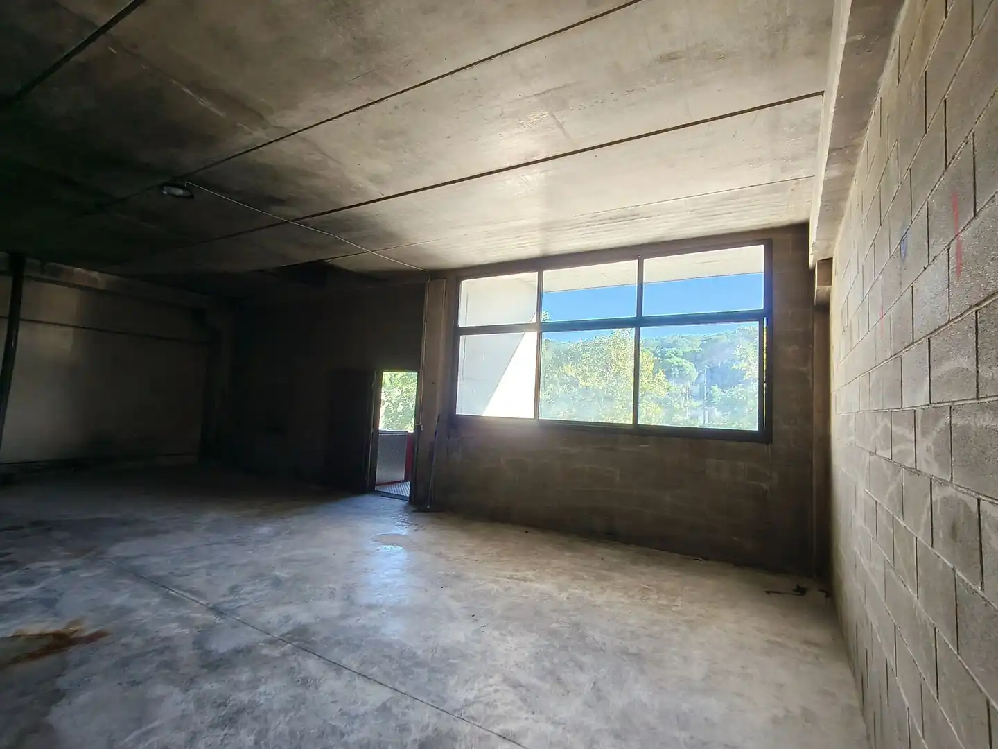 Nau industrial en venda en Begues, Barcelona