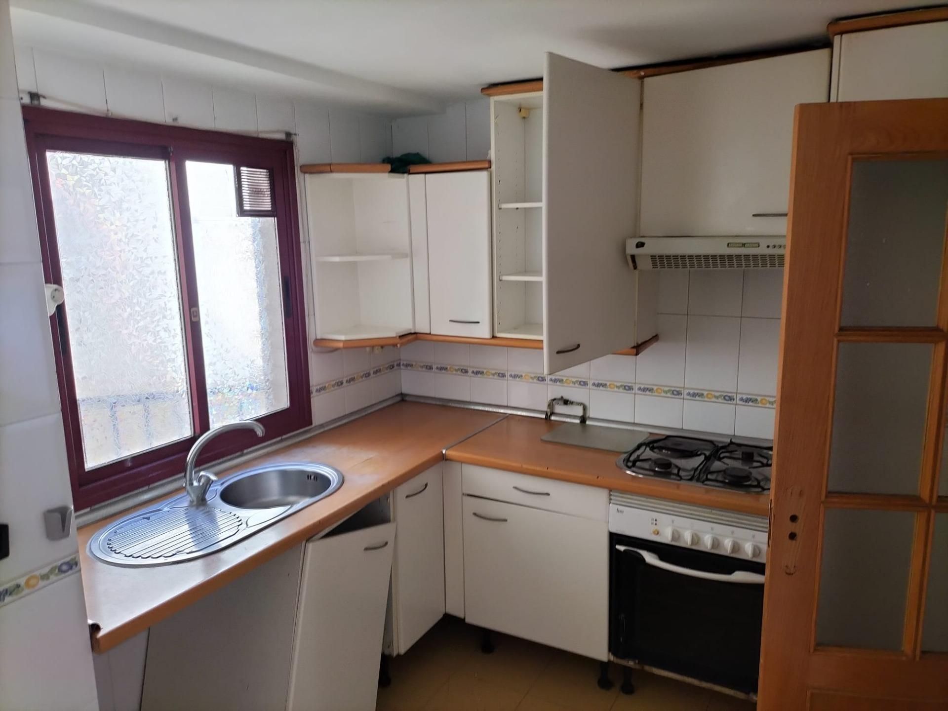 Cuina de Pis en venda en  Madrid Capital amb Jardí privat, Terrassa i Piscina comunitària