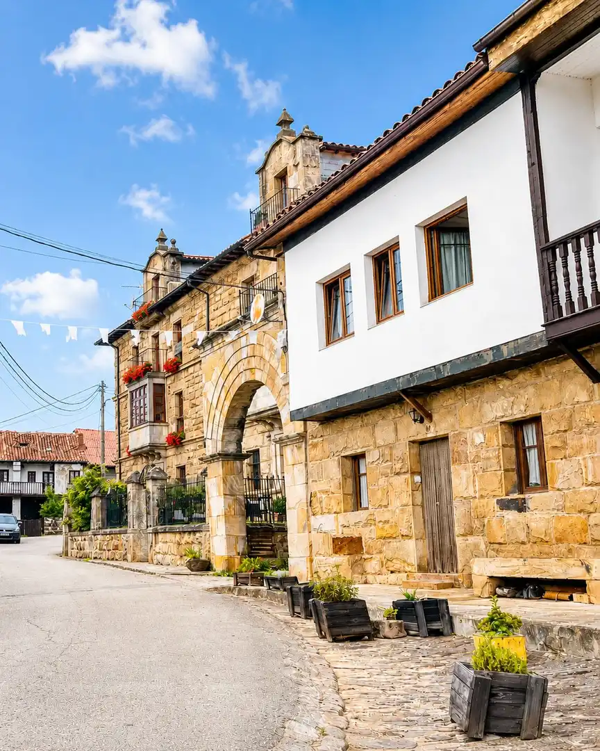 Vista exterior de Casa o chalet en venta en Arenas de Iguña con Calefacción, Terraza y Piscina