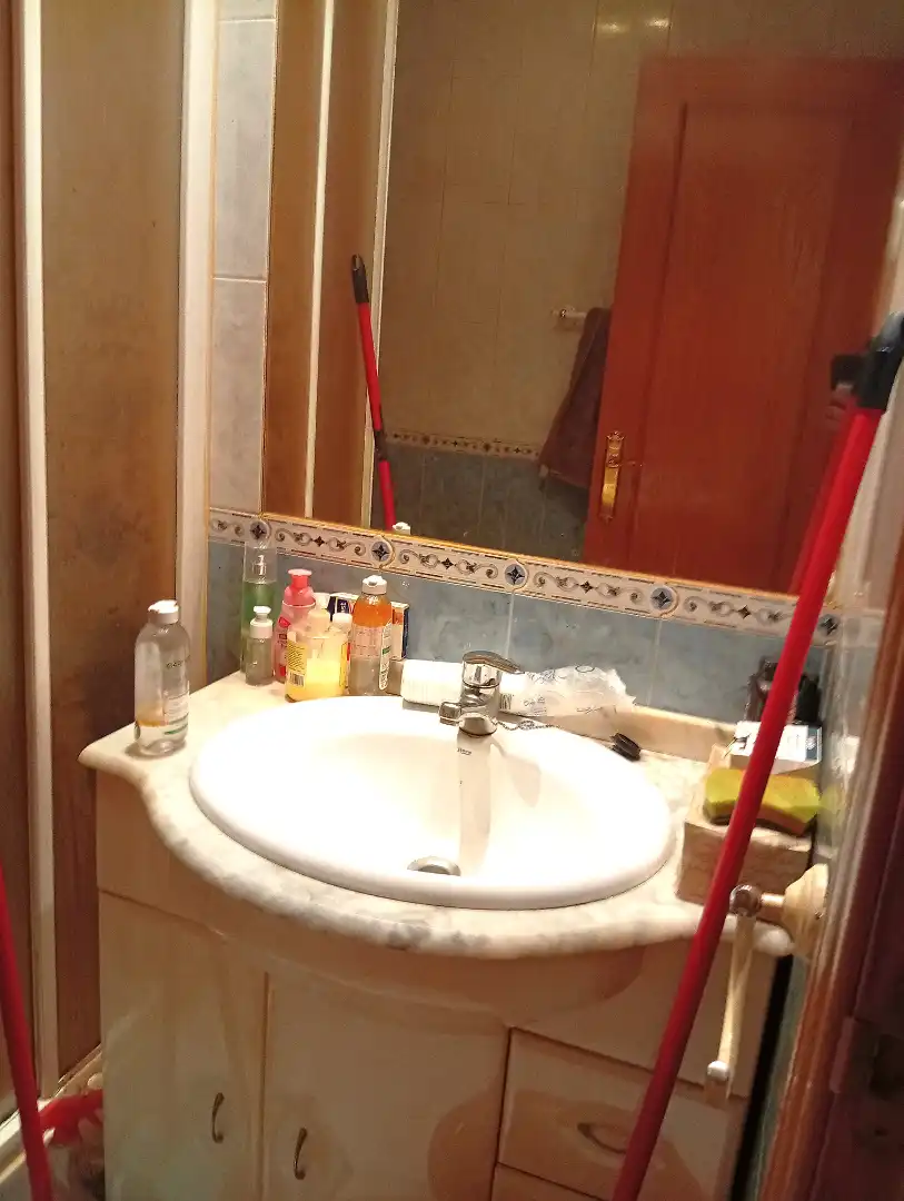 Bathroom of Flat for sale in Madrid  with Air Conditioner, Heating and Parquet flooring