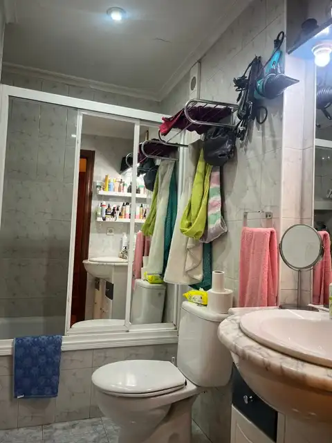 Bany de Pis en venda en Santa Cruz de Bezana amb Calefacció, Moblat i Forn