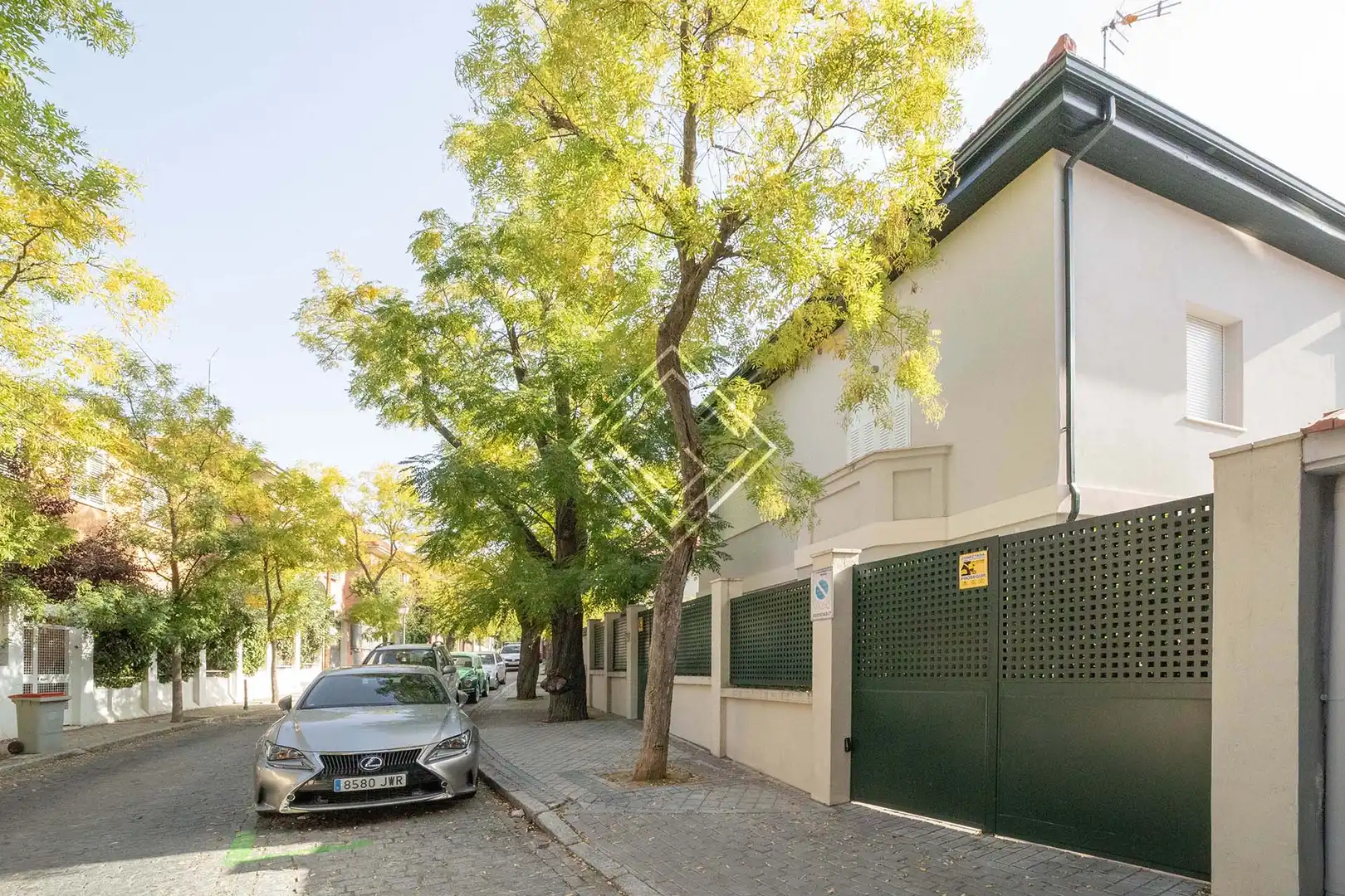 Vista exterior de Casa o chalet en venta en Madrid