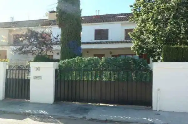 Vista exterior de Pis en venda en La Pobla de Vallbona