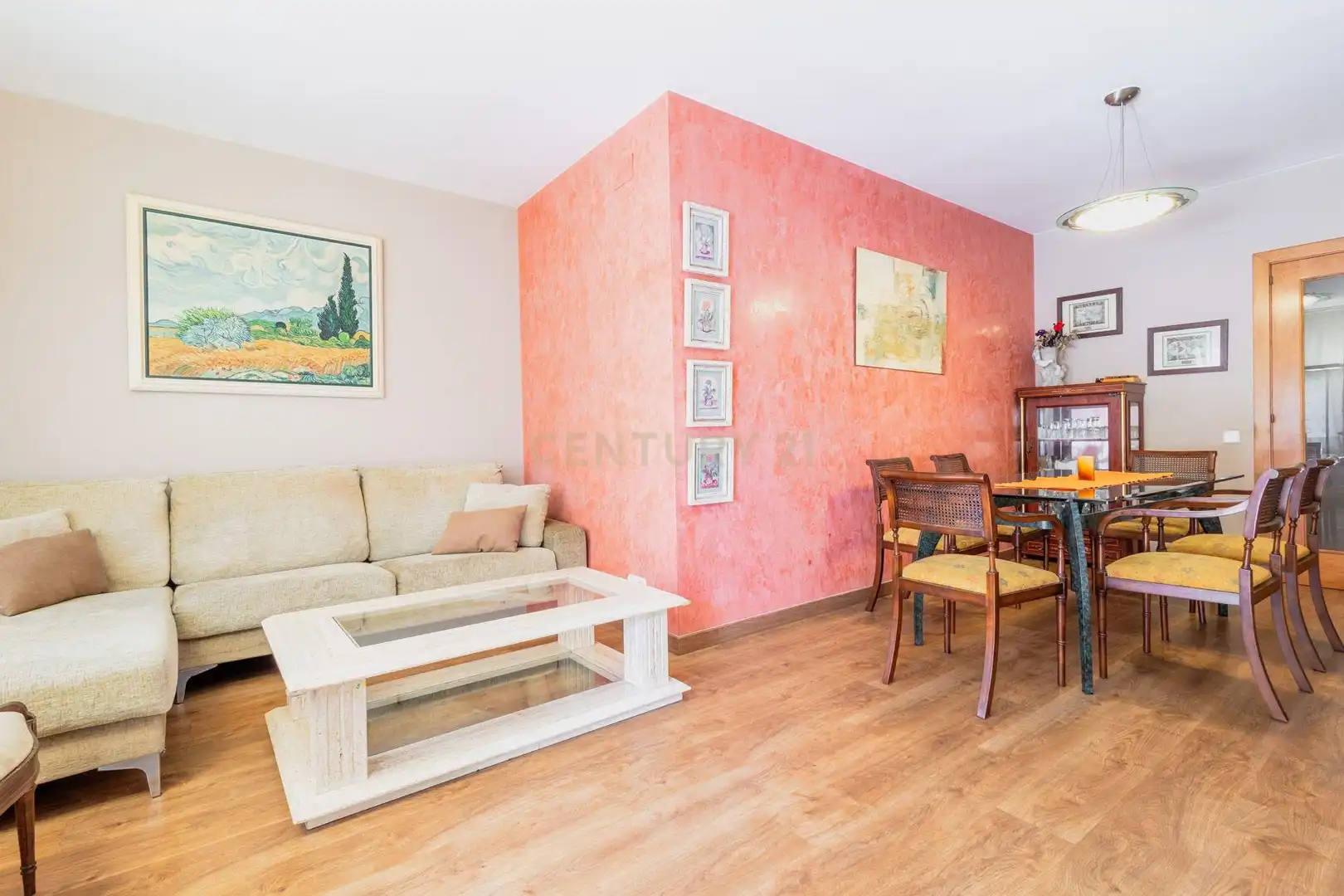 Sala de estar de Apartamento en venta en Sant Feliu de Llobregat con Trastero y Balcón