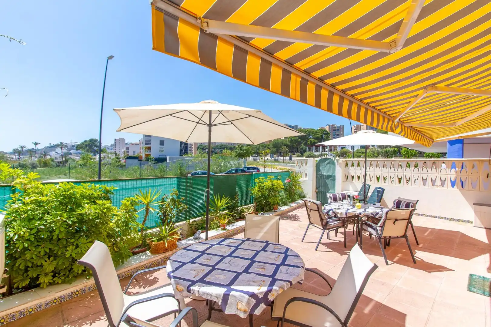 Terrassa de Casa adosada en venda en Villajoyosa / La Vila Joiosa amb Aire condicionat, Moblat i Piscina comunitària