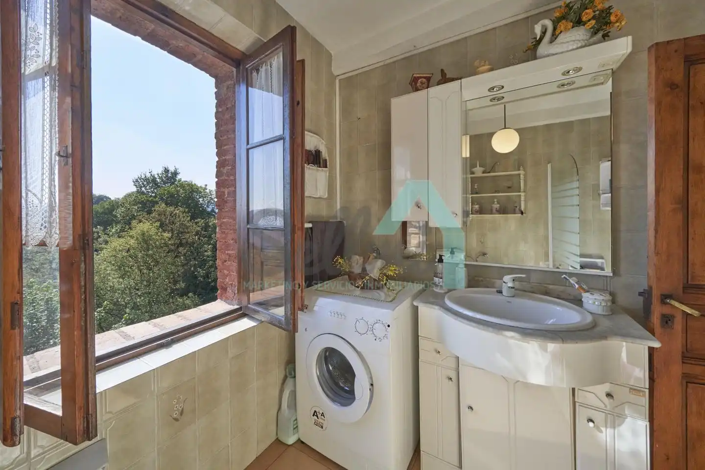 Bathroom of Houses for sale in Langreo  with Private garden and Balcony