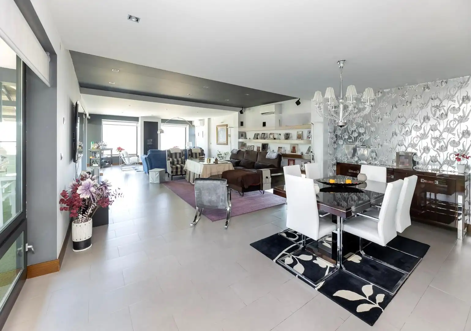 Sala d'estar de Casa o xalet en venda en La Zubia amb Aire condicionat, Calefacció i Jardí privat