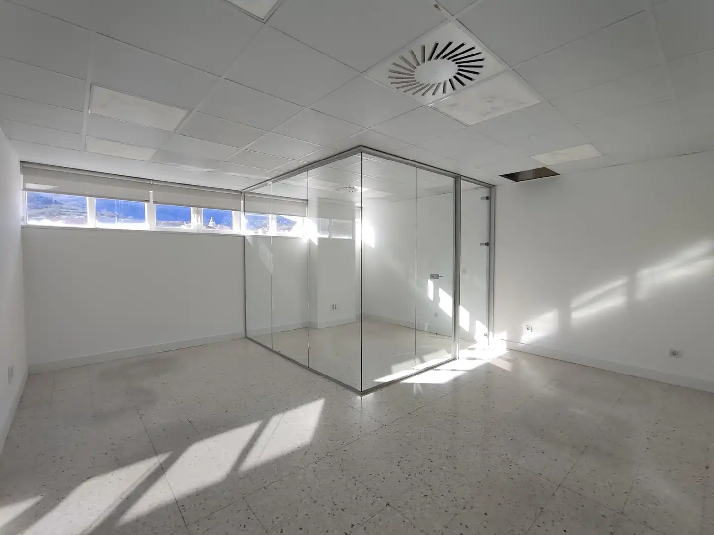 Local comercial en alquiler en Calle Bruno Mauricio Zabala, imagen 16