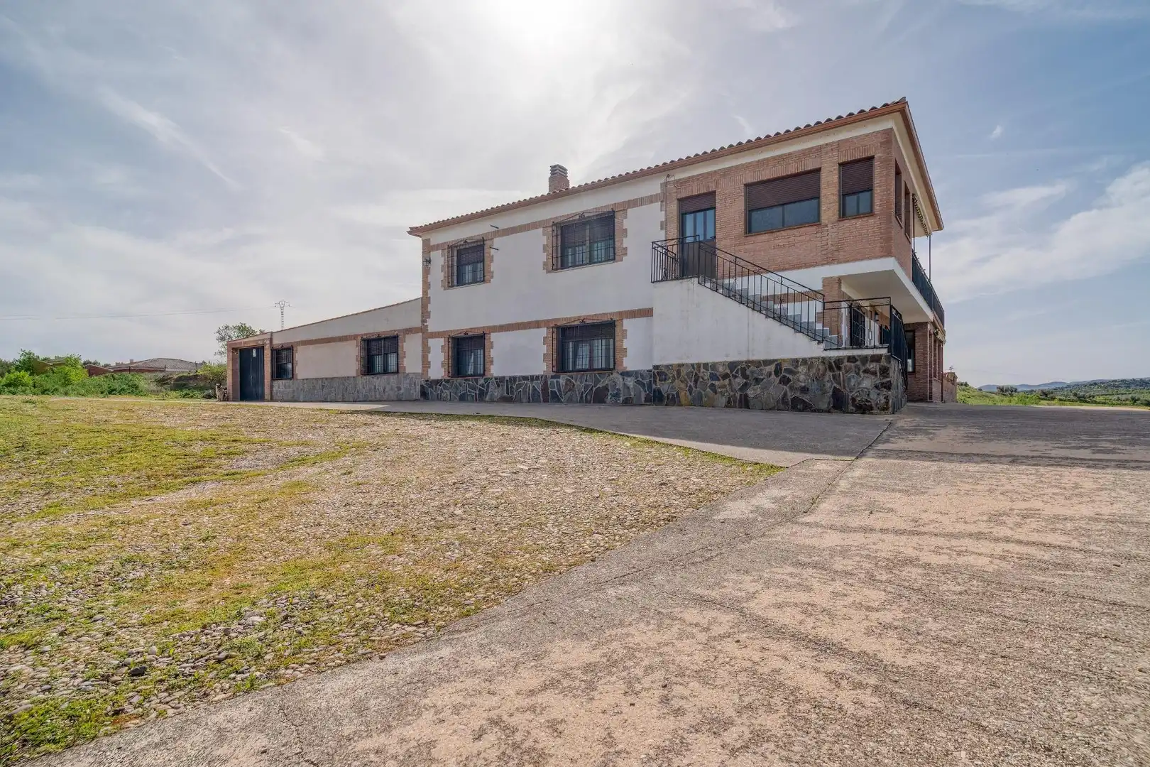 Vista exterior de Casa o xalet en venda en San Martín de Pusa amb Aire condicionat, Calefacció i Jardí privat
