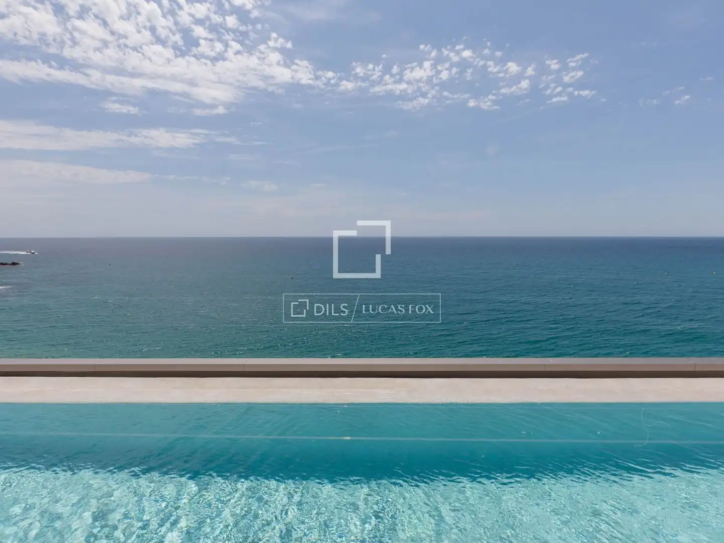 Swimming pool of Flat for sale in Lloret de Mar  with Air Conditioner, Heating and Terrace