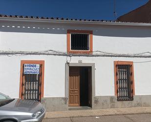 Vista exterior de Casa o xalet en venda en Puebla de Sancho Pérez amb Jardí privat i Moblat