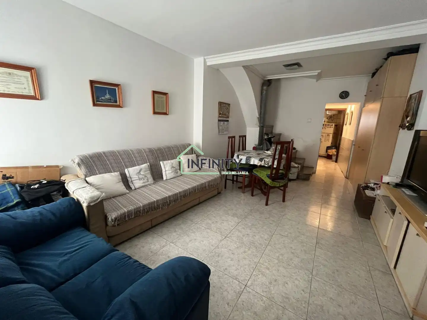 Sala d'estar de Casa o xalet en venda en Oliva amb Calefacció i Moblat