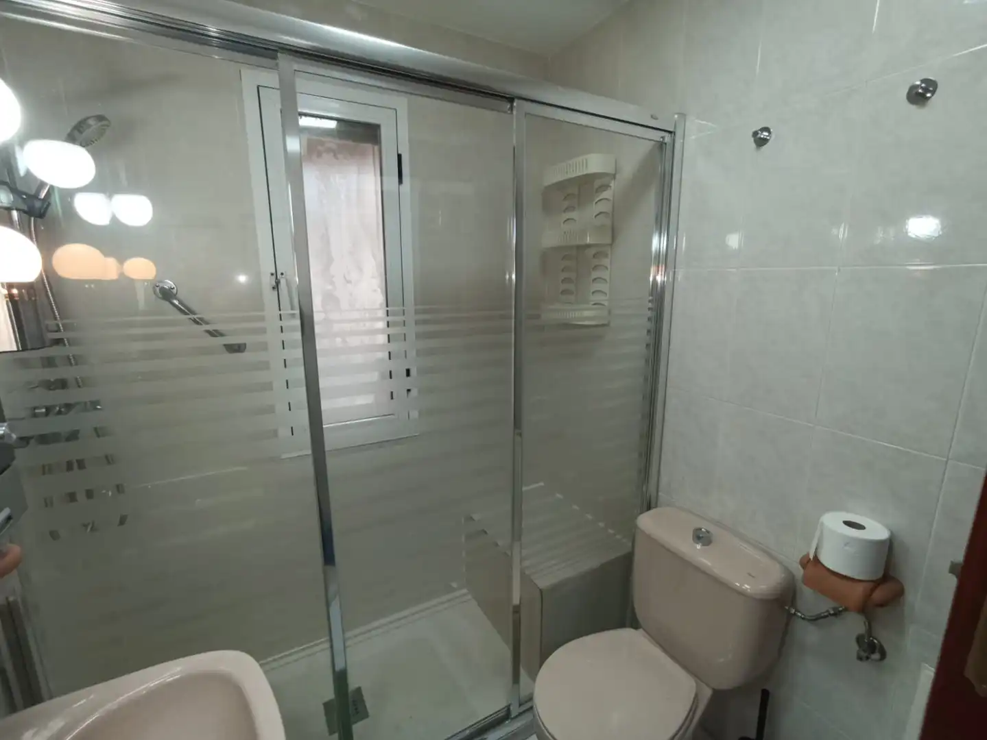 Room in Carretera de Torrelodones, 30, Casa Amarilla