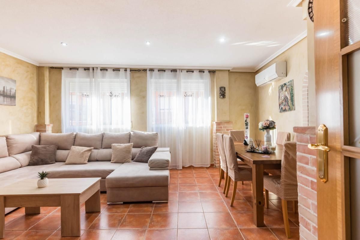 Living room of Single-family semi-detached for sale in Lorquí  with Air Conditioner, Heating and Terrace