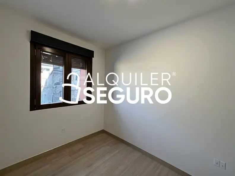 Dormitori de Àtic de lloguer en Las Rozas de Madrid amb Calefacció i Terrassa