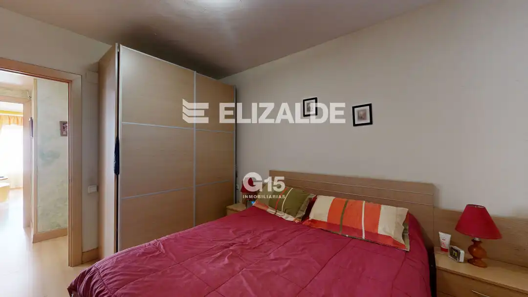 Habitación de Piso en venta en Donostia - San Sebastián  con Trastero y Balcón